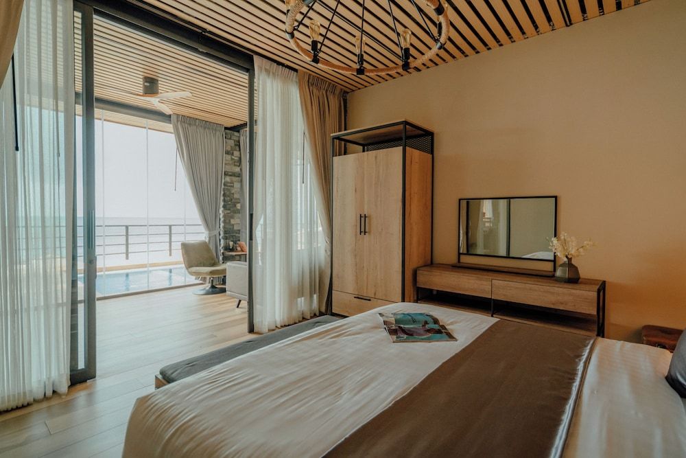 Panoramic Villa, 2 Bedrooms, Concierge Service, Beachside