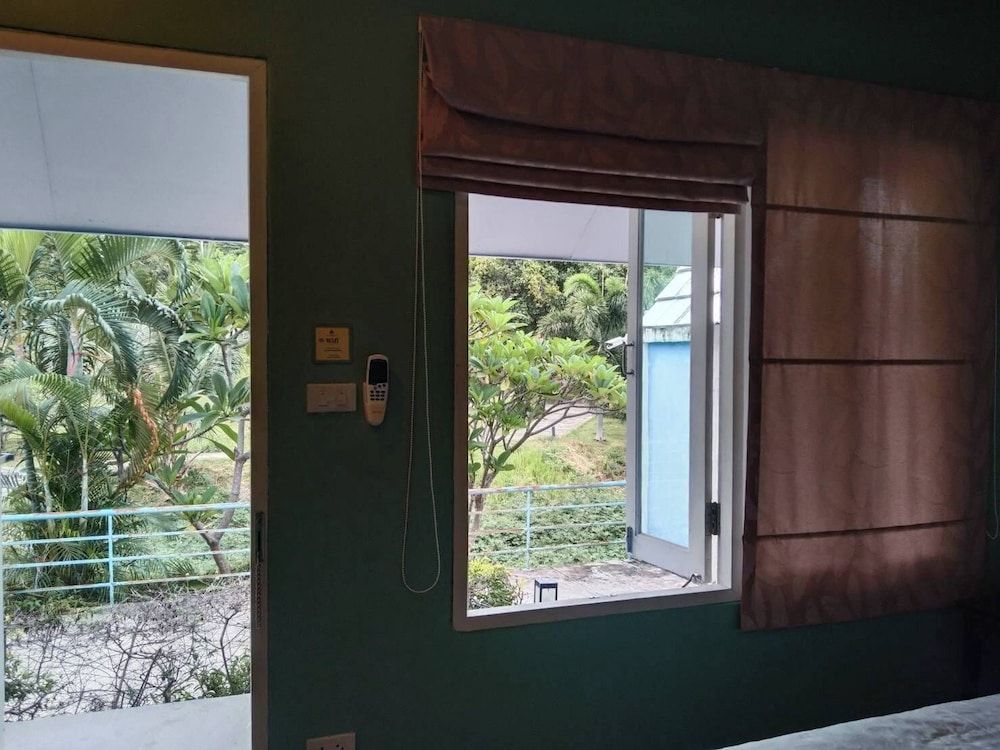 Samui Tonggad Resort Basic Suite 4