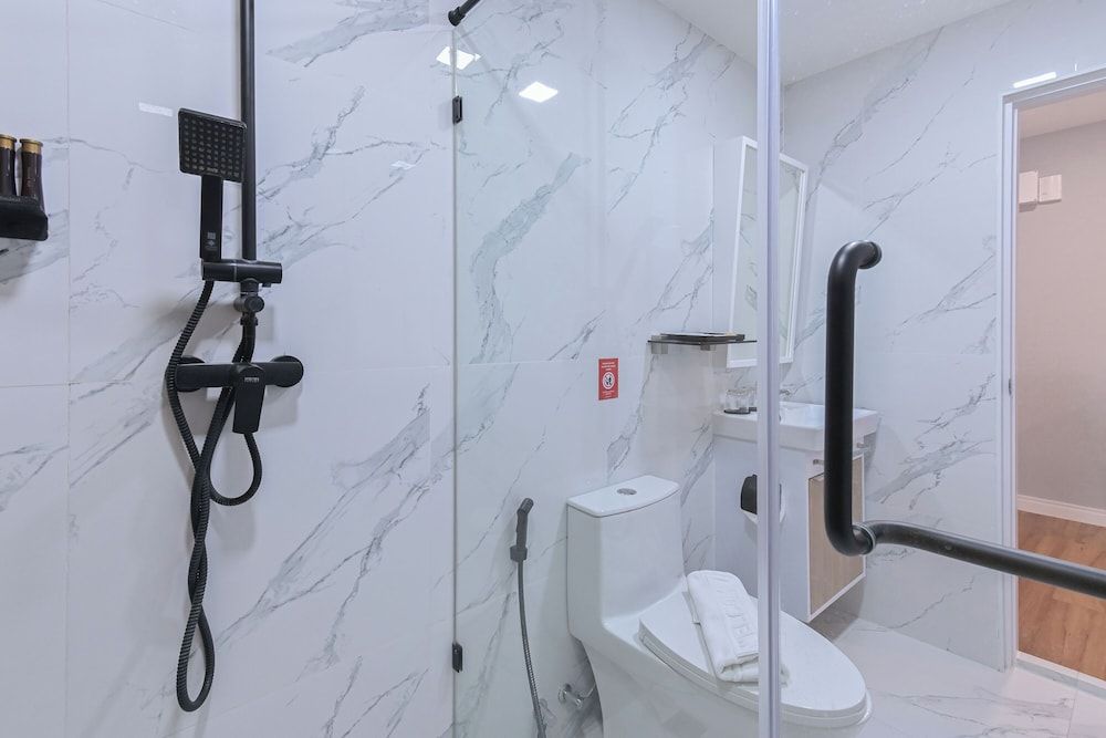 Shewin de Bangkok Deluxe Twin Room 9