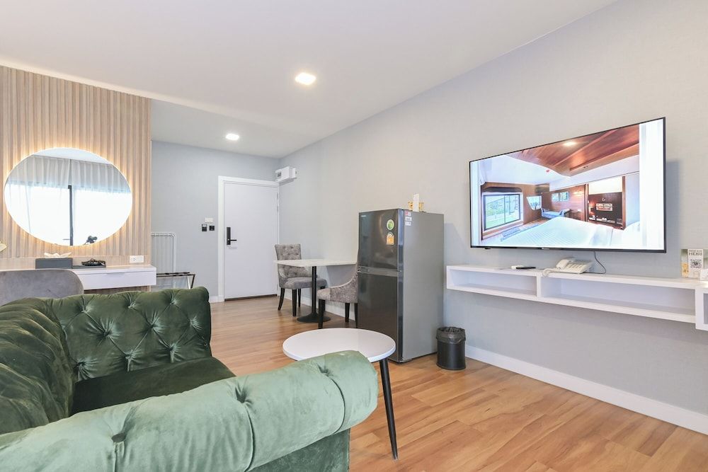 Shewin de Bangkok Deluxe Twin Room 10