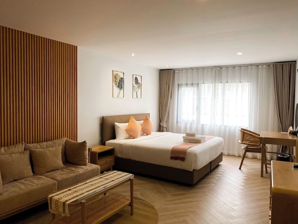 Premium Room, 1 King Bed, Non Smoking