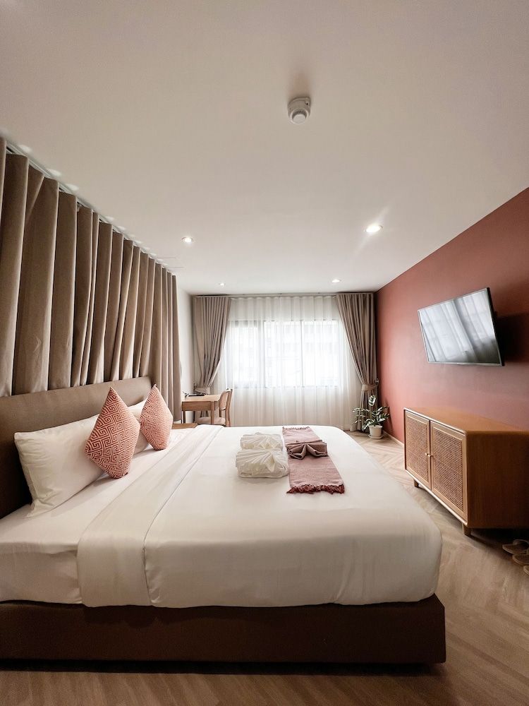 Deluxe Room, 1 King Bed, Non Smoking