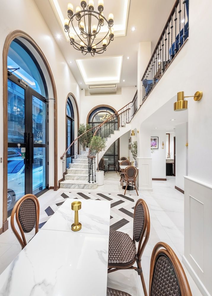 Cherie Bangkok Boutique Hotel