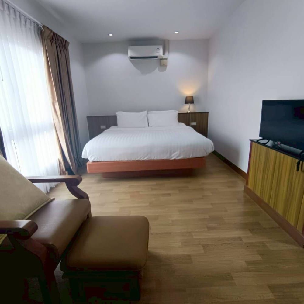 Corner Deluxe Double Room