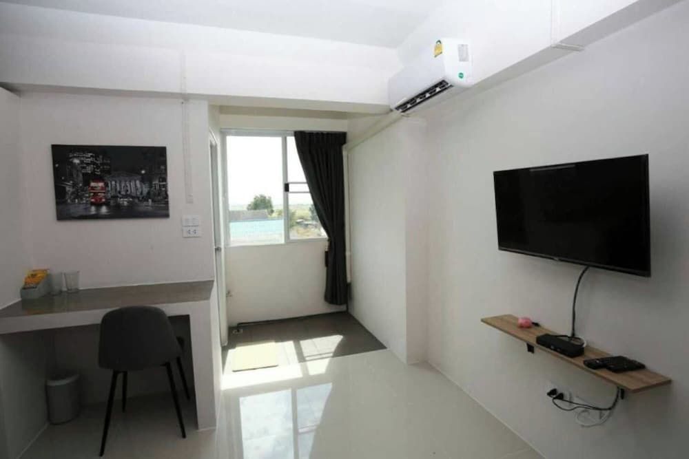 RQ Suvarnabhumi Airport by Collection O Superior Double Room 11