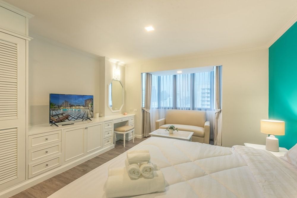 Neom Town Residence Deluxe Studio 8