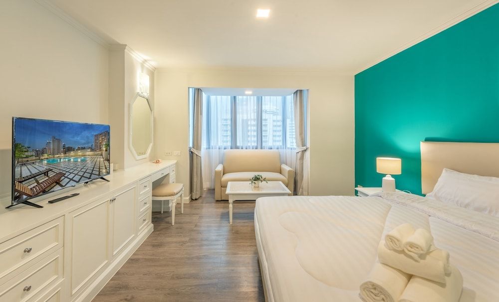 Neom Town Residence Deluxe Studio 6