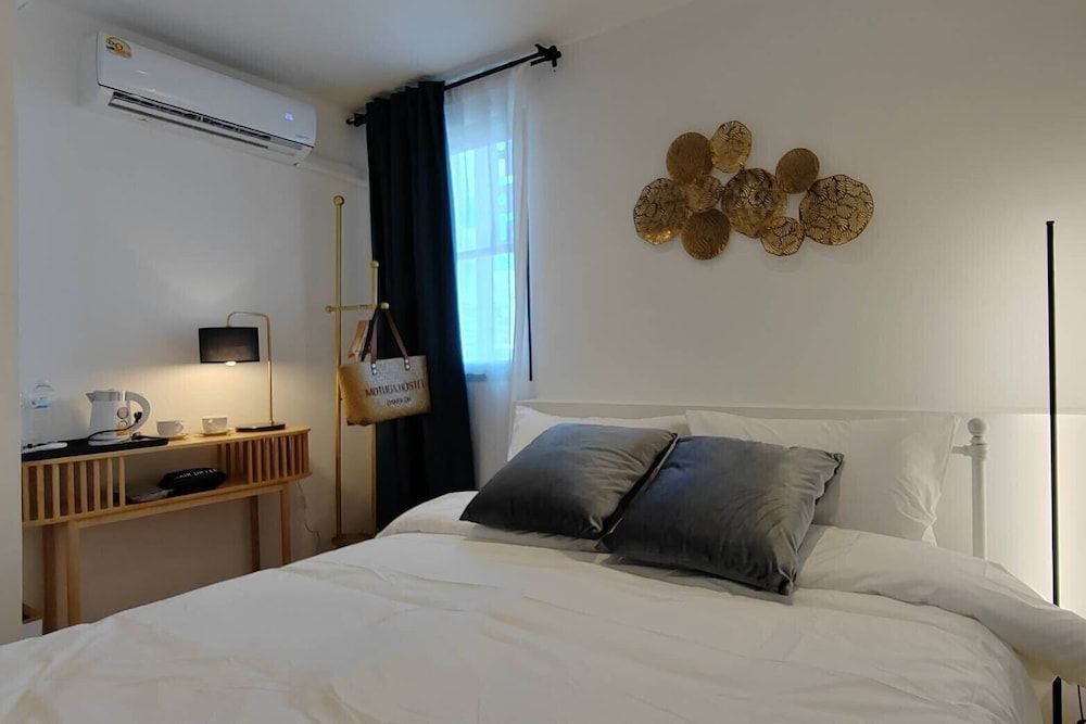 Superior Double Room, City View