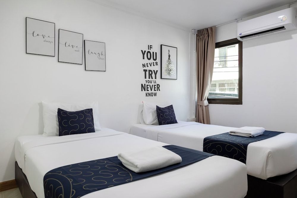Standard Twin Room