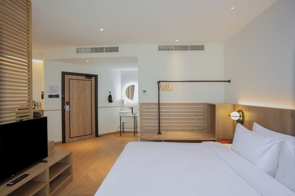Deluxe Double Room, City View