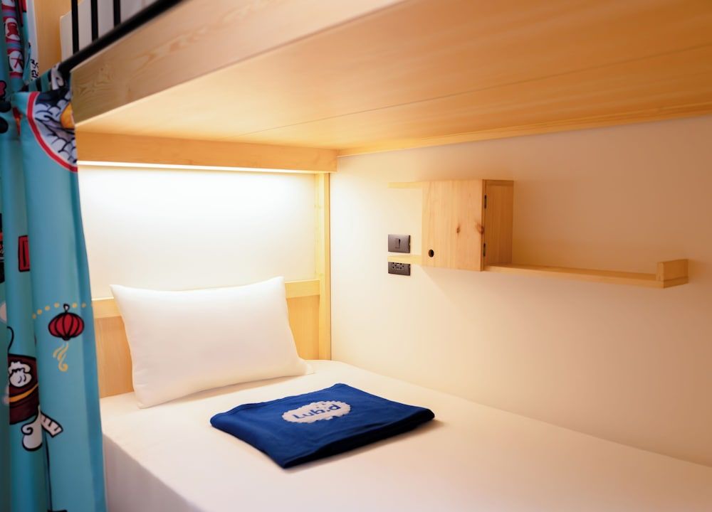 1 Person in 8-Bed Dormitory - Female Only