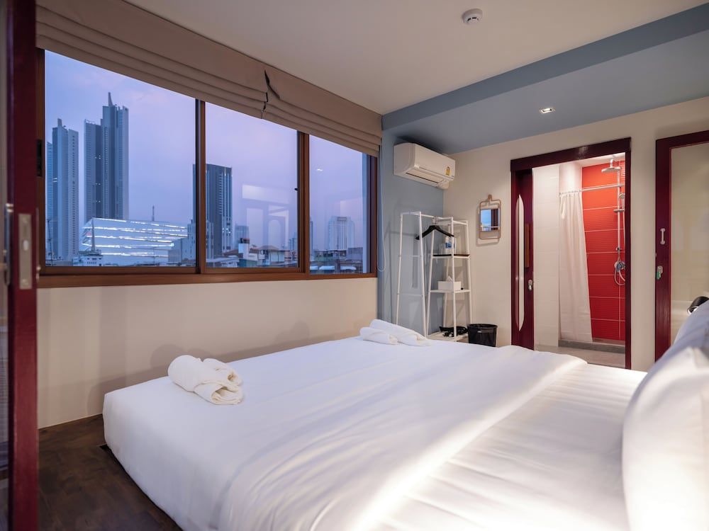 Bedtime Storeys Executive Apartment, 4 Bedrooms, City View 13