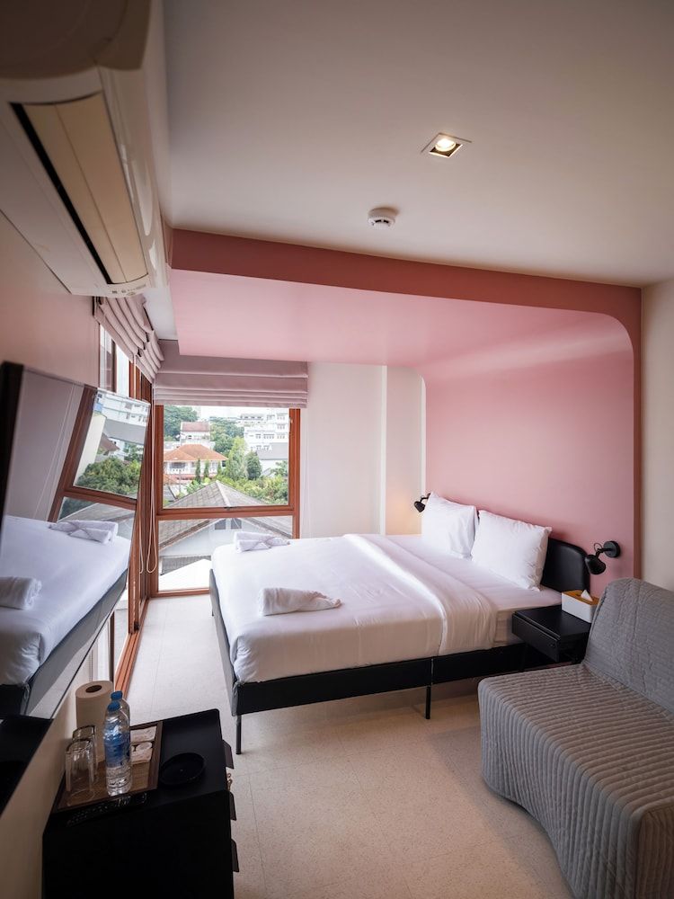 Bedtime Storeys Executive Apartment, 4 Bedrooms, City View 8