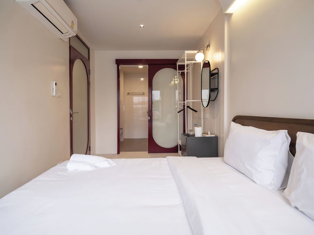 Bedtime Storeys Executive Apartment, 4 Bedrooms, City View 2