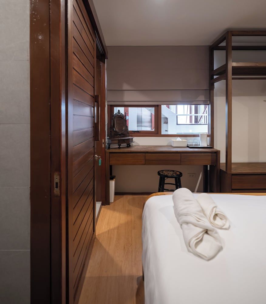 Bedtime Storeys Presidential Apartment, 4 Bedrooms, City View 3