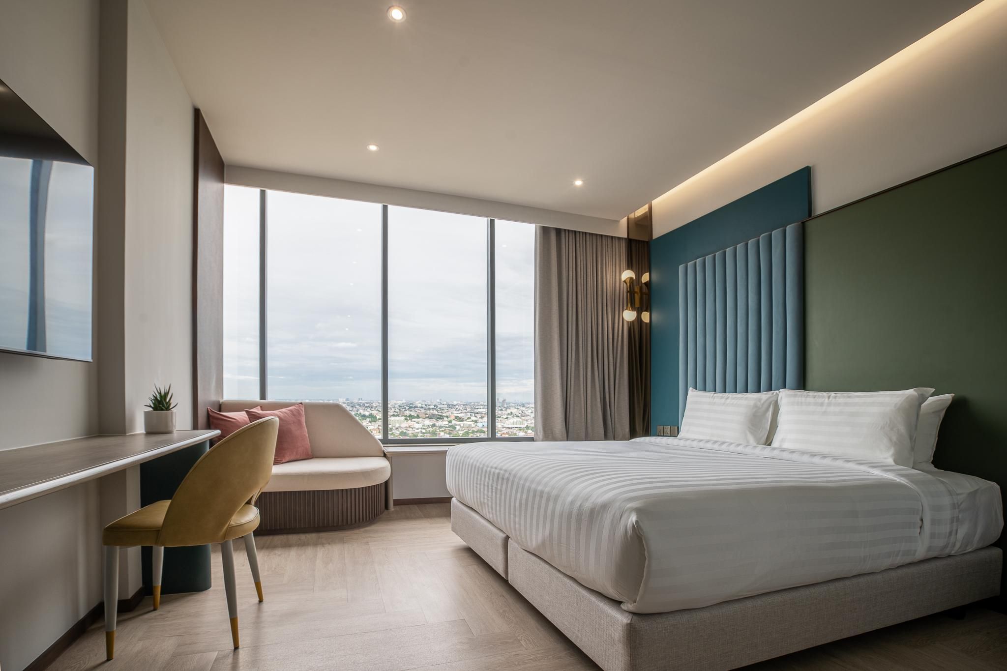 Superior King Room