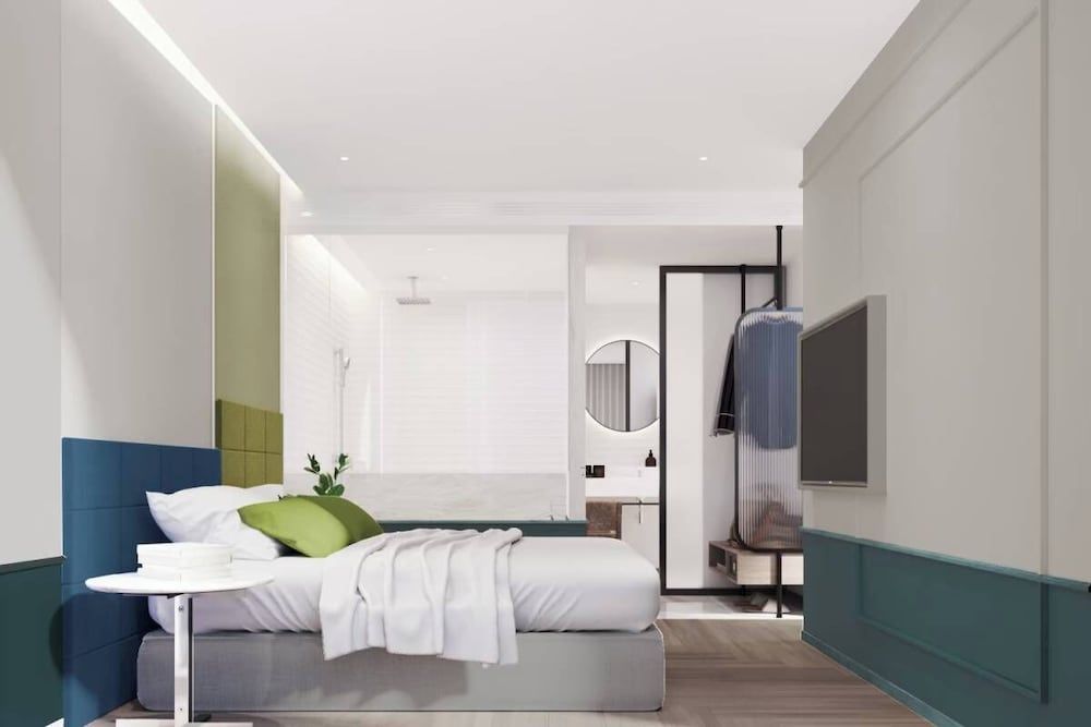 Superior Studio Suite, 1 King Bed, City View