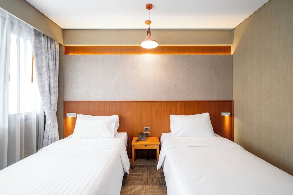 Deluxe Twin Room, City View