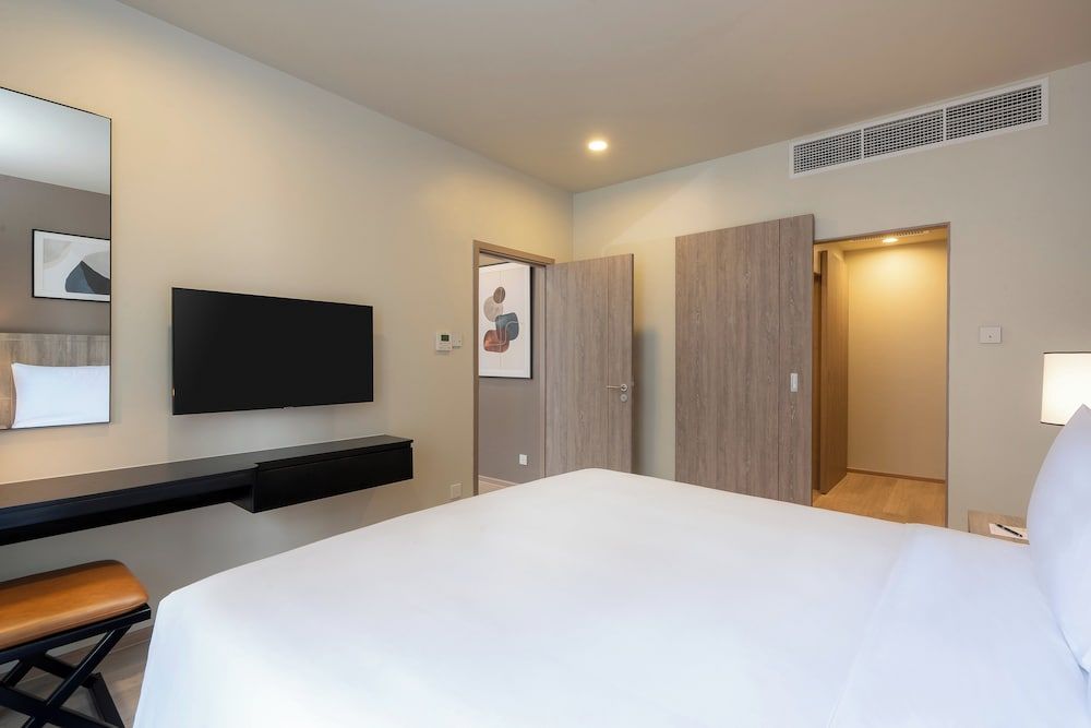 Suite, 1 Bedroom, Kitchen (Living Dining Area)
