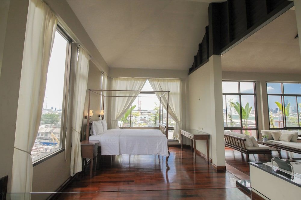 Grand Honeymoon Suite
