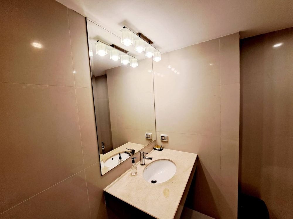 6D - No Impact From Earthquake 3bedrooms 2 Bath Downtown Bangkok Apartment, 3 Bedrooms, Accessible, Balcony 23