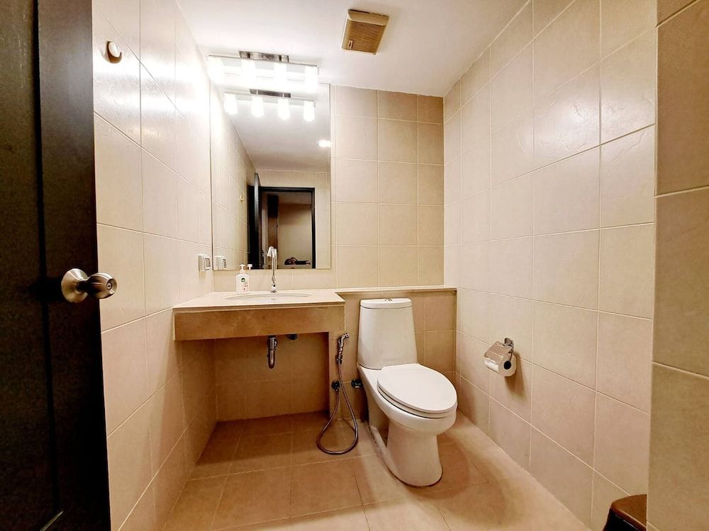 6D - No Impact From Earthquake 3bedrooms 2 Bath Downtown Bangkok Apartment, 3 Bedrooms, Accessible, Balcony 24