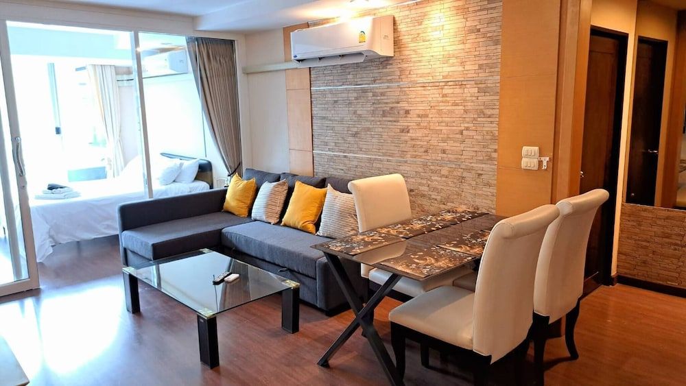 6D - No Impact From Earthquake 3bedrooms 2 Bath Downtown Bangkok Apartment, 3 Bedrooms, Accessible, Balcony 45