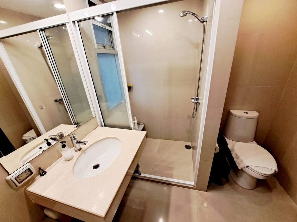 6D - No Impact From Earthquake 3bedrooms 2 Bath Downtown Bangkok Apartment, 3 Bedrooms, Accessible, Balcony 19