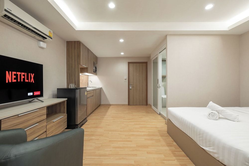 Junior Suite Family Room