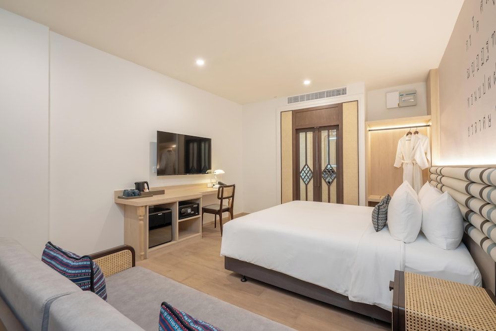 Deluxe Double or Twin Room