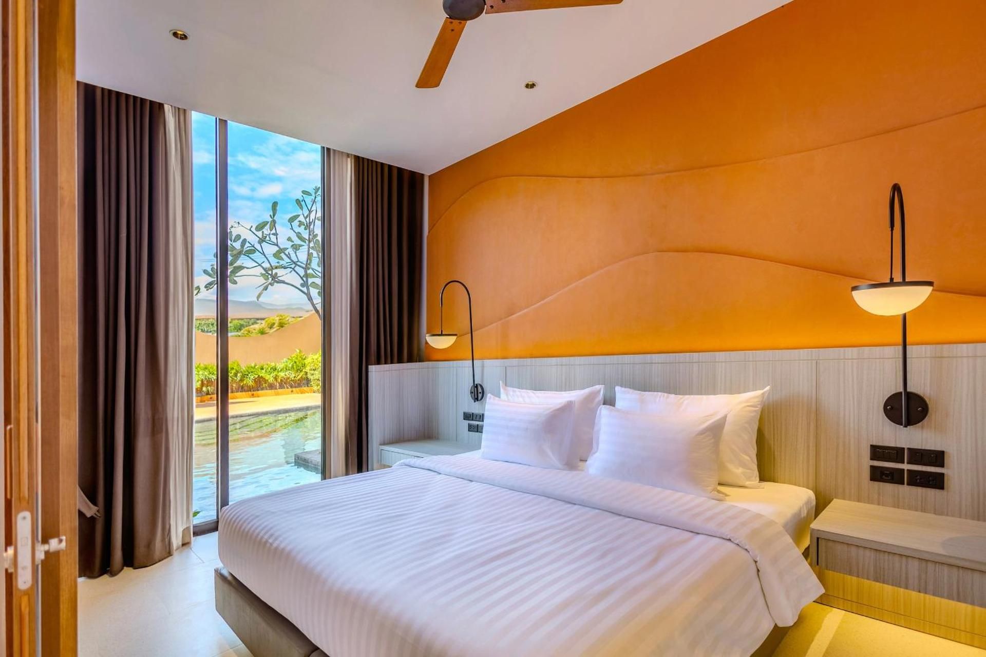 2-Bedroom Duplex Suite with Pool Access