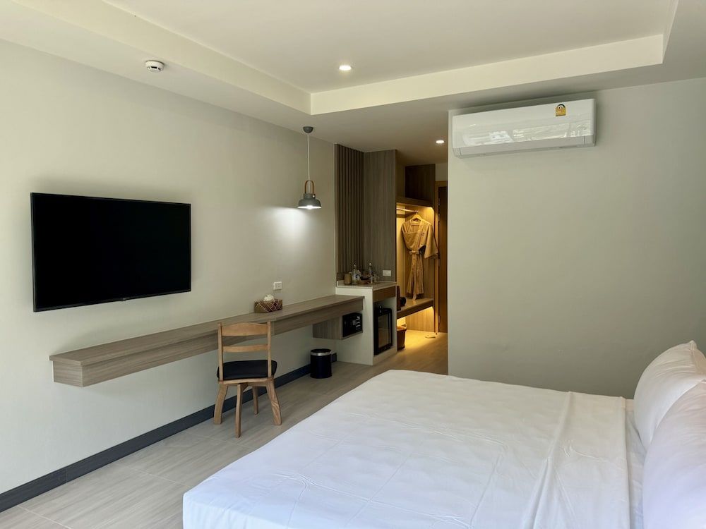 Panoramic Room, 1 King Bed, Mountain View