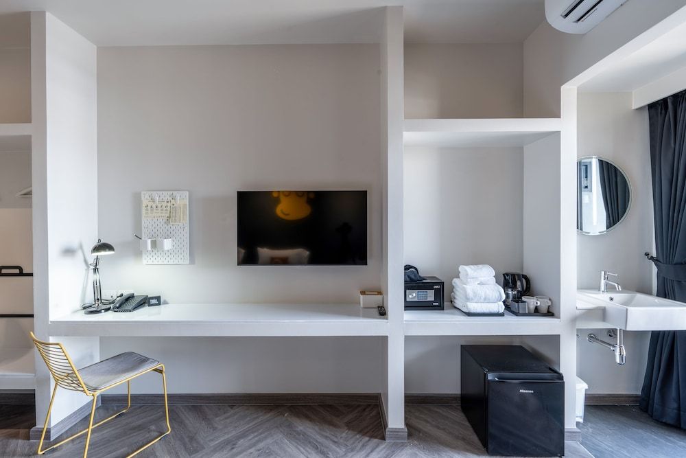 Blu Monkey Hub & Hotel Krabi Town Deluxe Twin Room 5