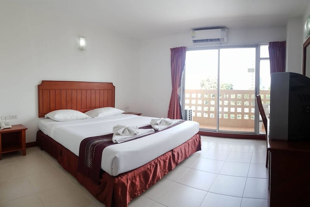 Standard Room, 1 King Bed