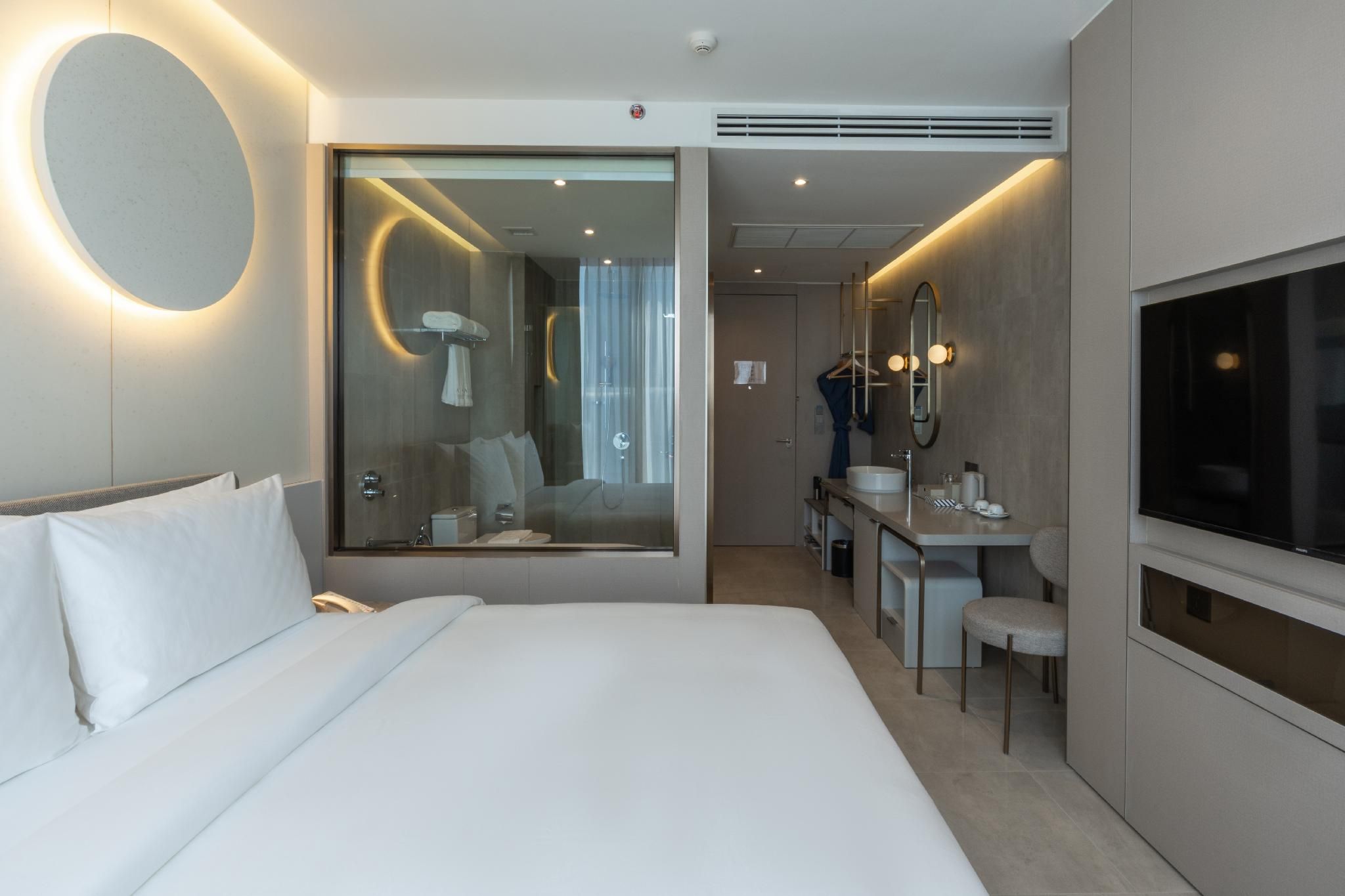 Luna Deluxe Double Room