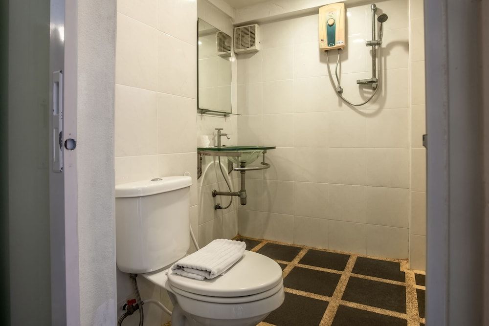 Windy Inn Classic Double Room, Garden View 5