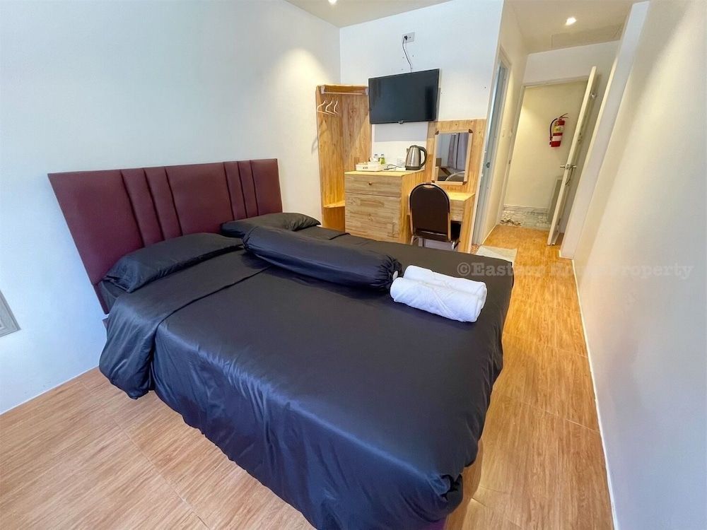 YOK Guesthouse Jomtien Deluxe King Room