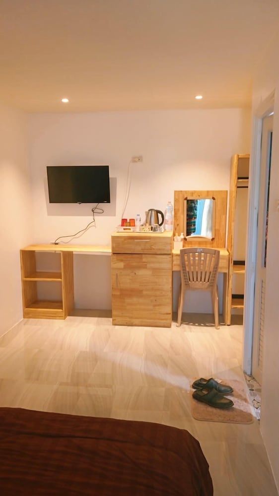 YOK Guesthouse Jomtien Deluxe King Room 14