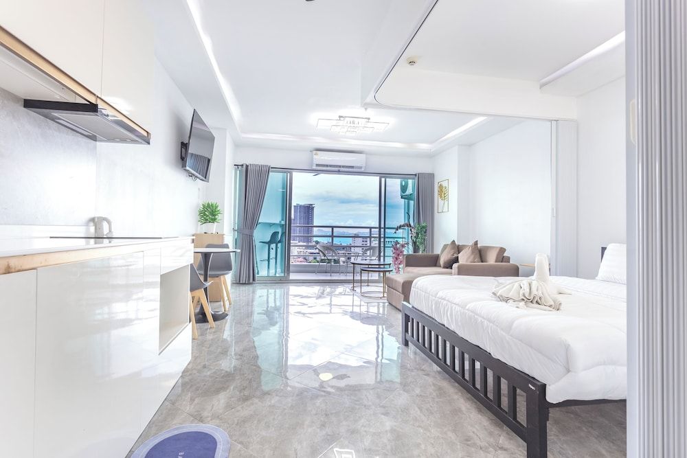 View Talay 5 Jomtien Beachfront Apartment 4