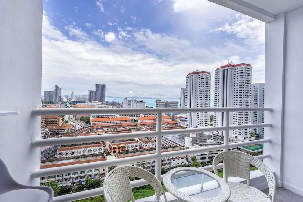 View Talay 5 Jomtien Beachfront Apartment 6