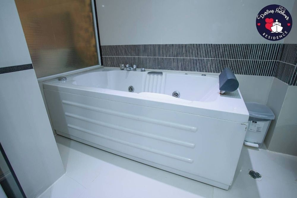 Darling Harbour Residence - Pattaya Standard Single Room, 1 King Bed 5