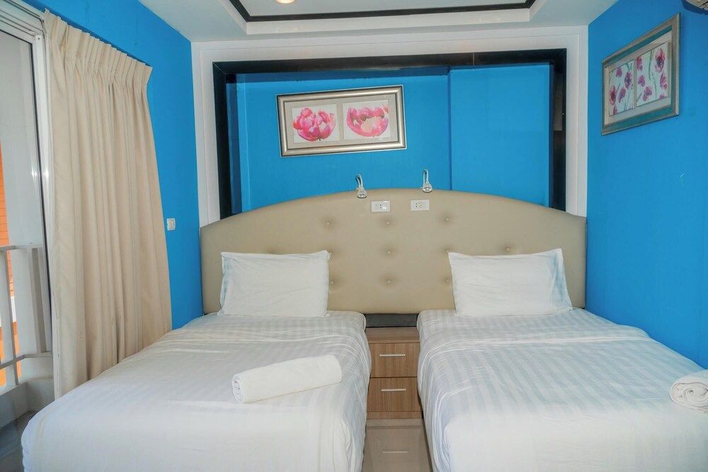 Standard Studio, 2 Twin Beds