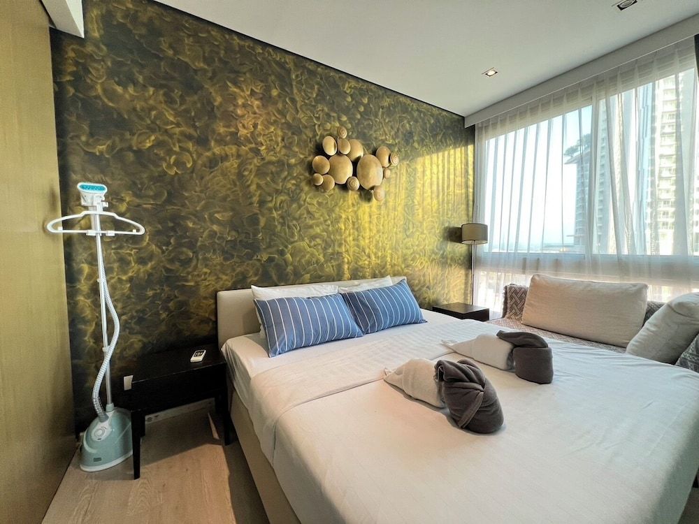 Deluxe Condo, 1 Queen Bed, Non Smoking, Kitchenette