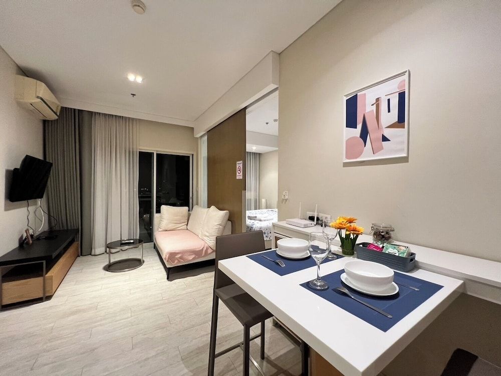 Deluxe Condo