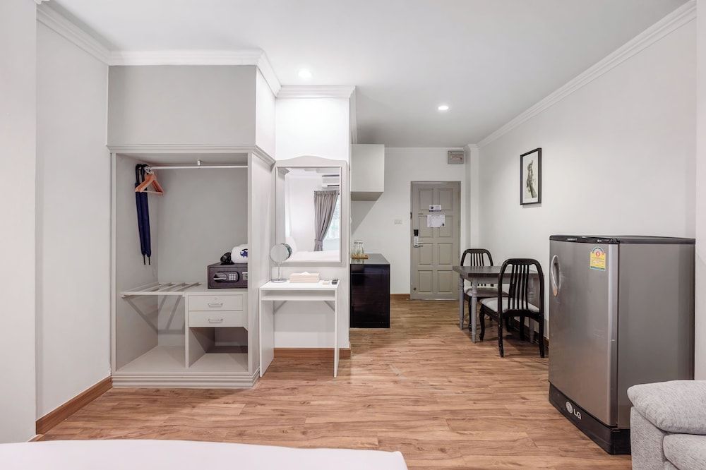 Kokotel Pattaya North Beach Superior Twin Room 5