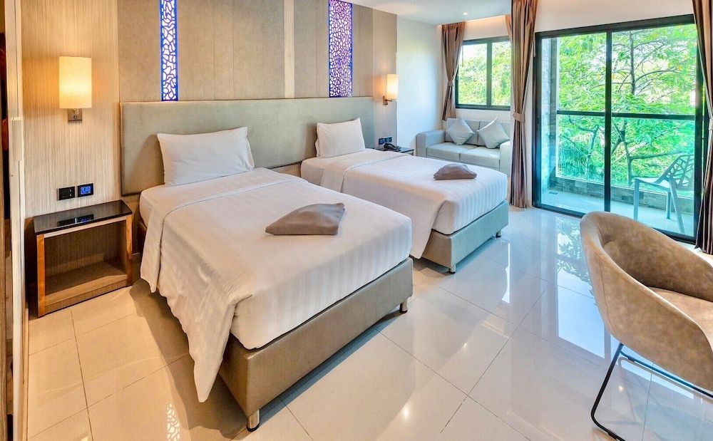 The Tj Hotel Deluxe Twin Room