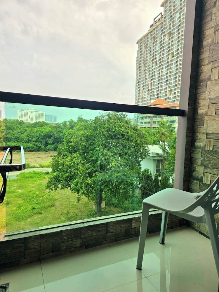 The Tj Hotel Deluxe Twin Room 6