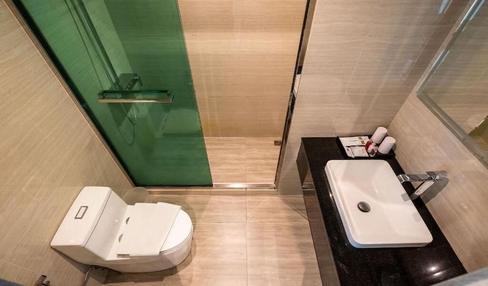 The Tj Hotel Deluxe Twin Room 7