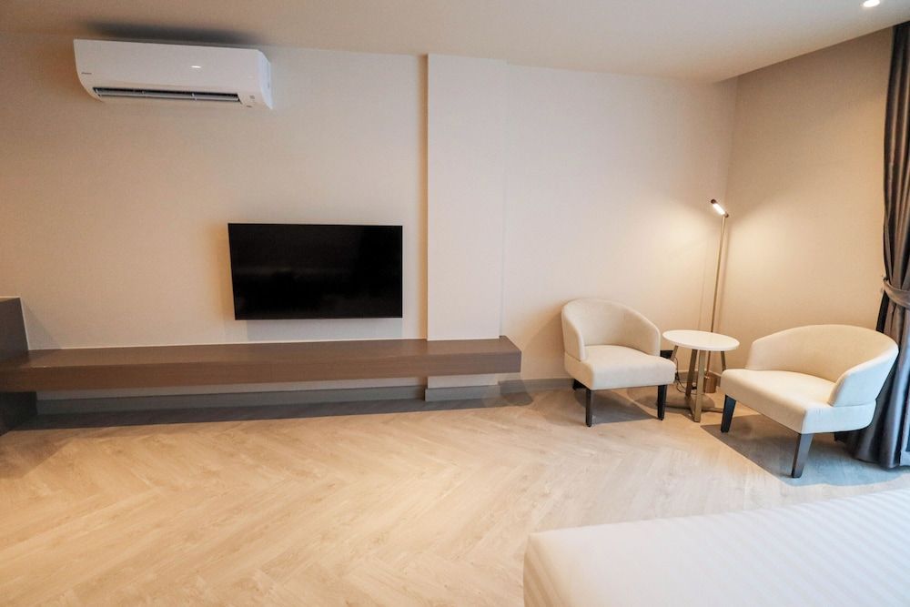 The One Cozy Living Junior Suite, City View 9