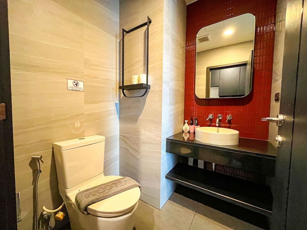 The Edge central pattaya Deluxe Studio Suite, Bay View 6